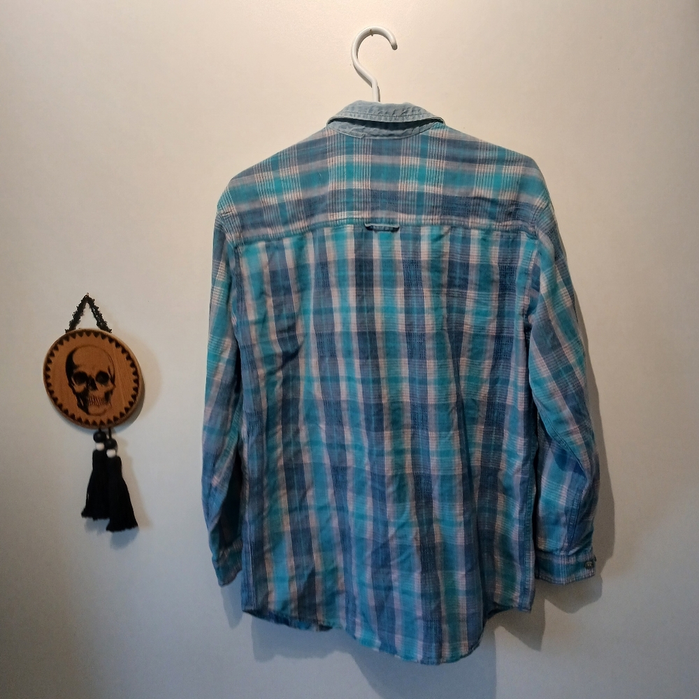 ZigZag Flannel Button-down Shirt - Picture 4 of 13